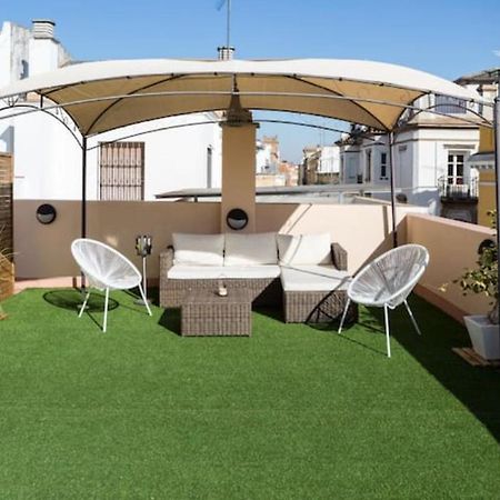 Appartamento ESSE Ático. Precioso ático con terraza en pleno centro Siviglia Esterno foto